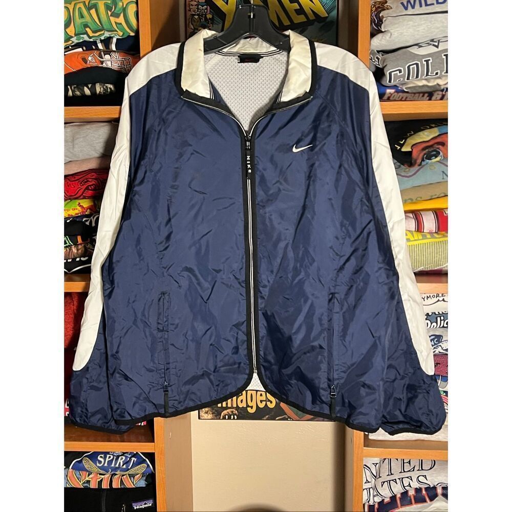 SOLD Women’s Vintage 90s Nike Full Zip Windbreaker Jacket